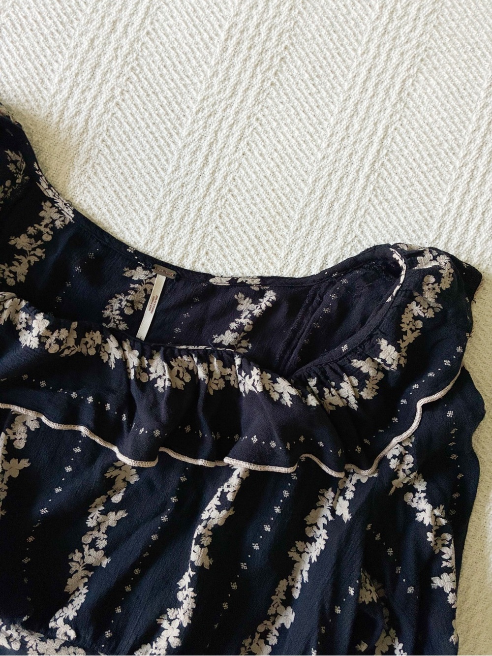 Free People Black Floral Ruffle Crop Top - Picture 3 of 4